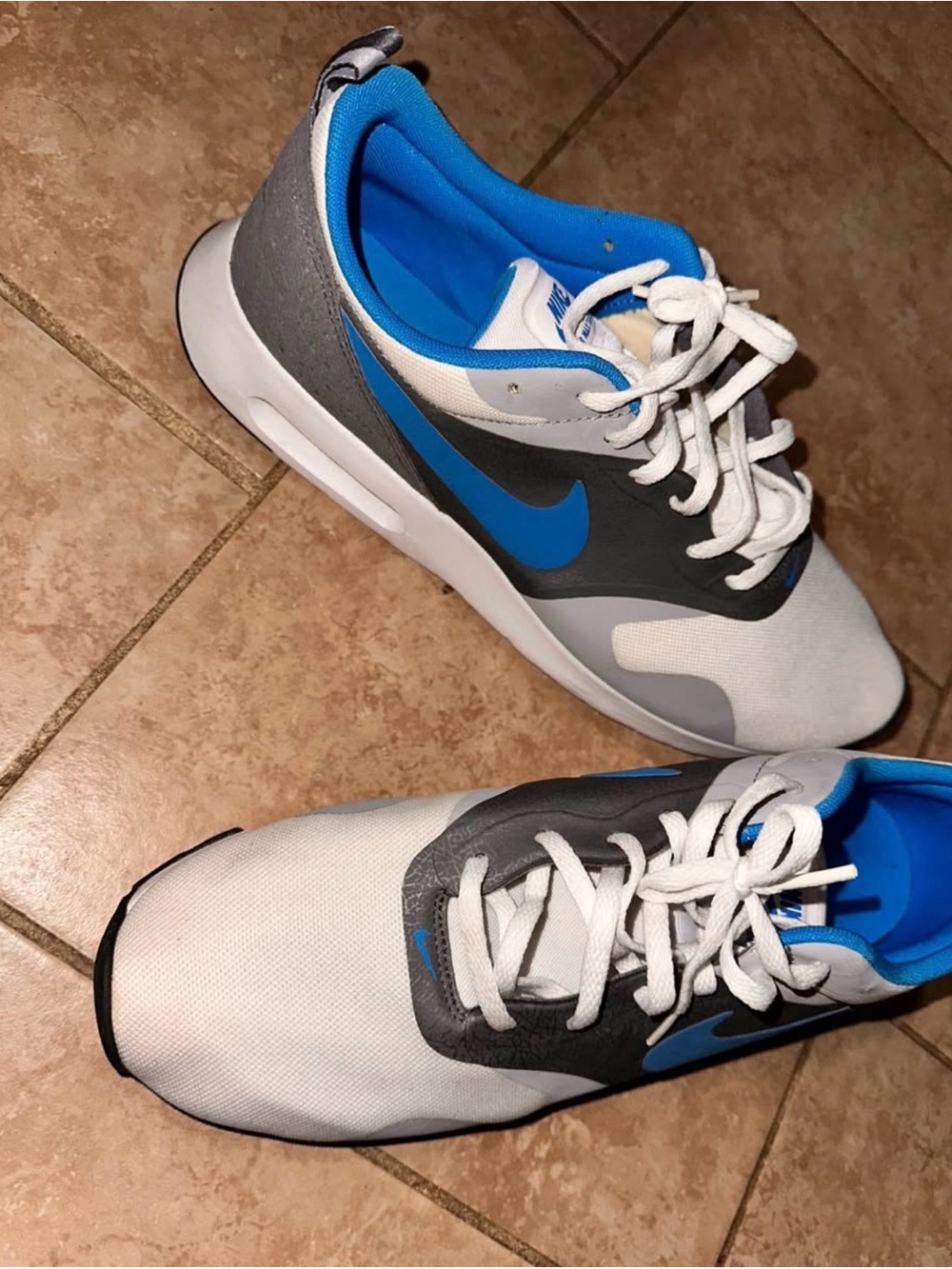 Nike Men’s Air Max Athletic Sneakers - White, Black & Blue - Picture 2 of 5